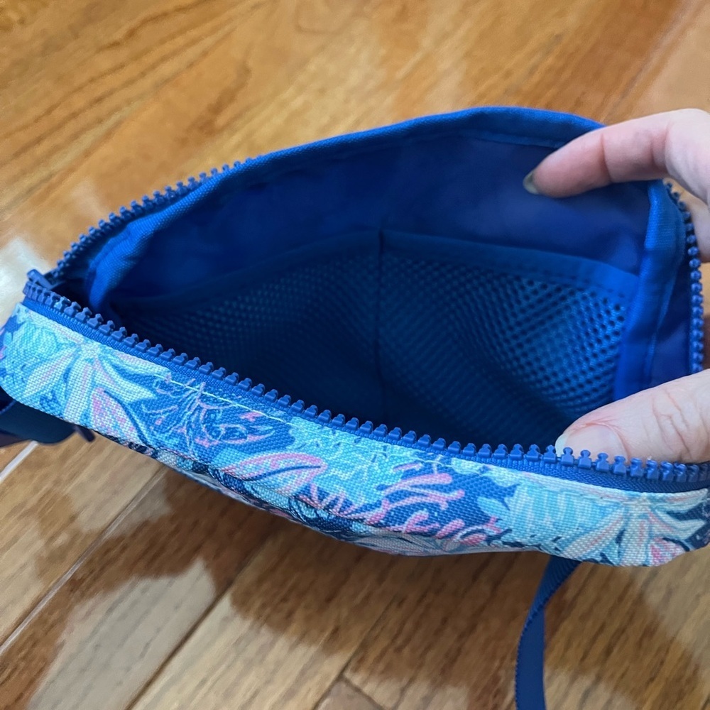 Simply Southern Belt Bag - Starfish Print in blue/pink, NWT - Picture 8 of 10